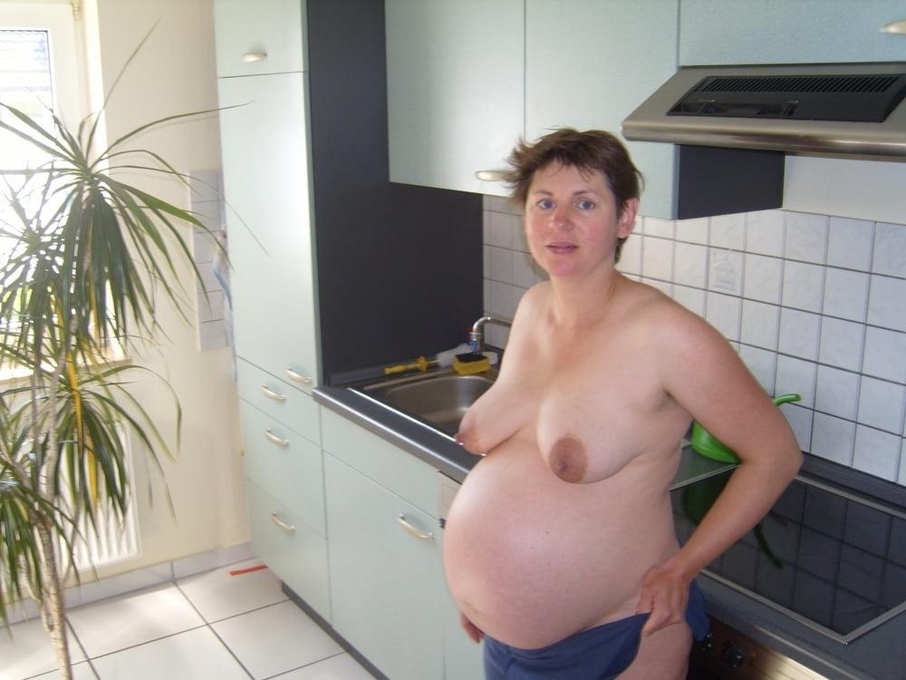 25P Baby inside: sexy pregnant women 3