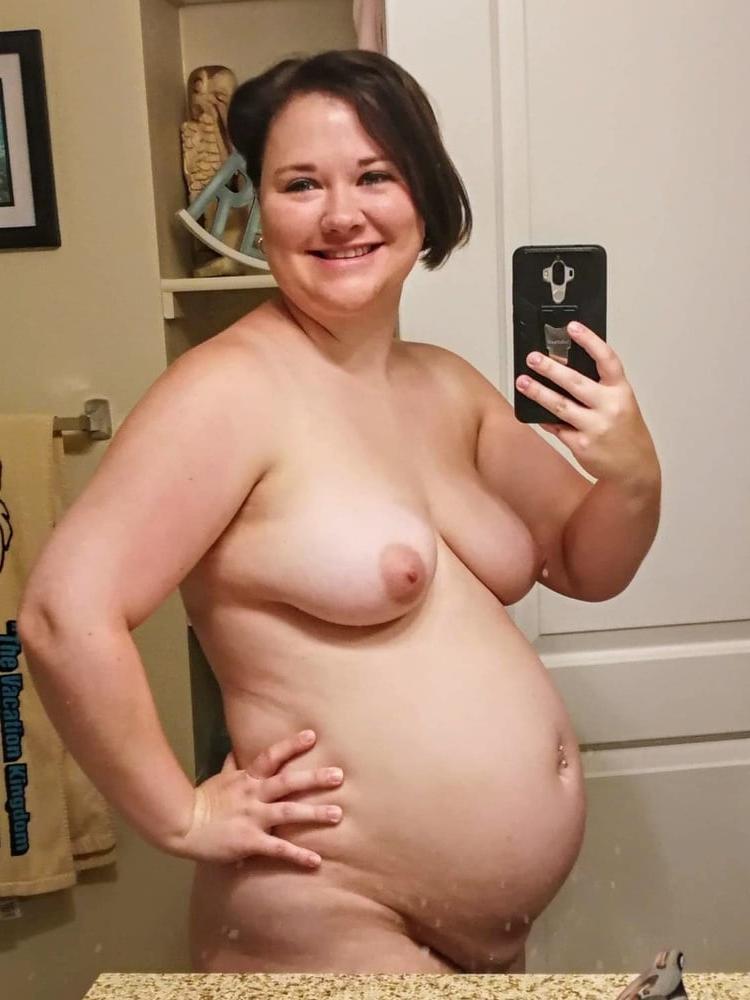 25P Baby inside: sexy pregnant women 3