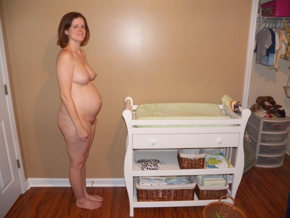 25P Baby inside: sexy pregnant women 3