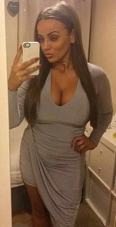 25P Busty Irish Brunette: Aideen
