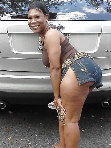 9P GHETTO CHICS 5