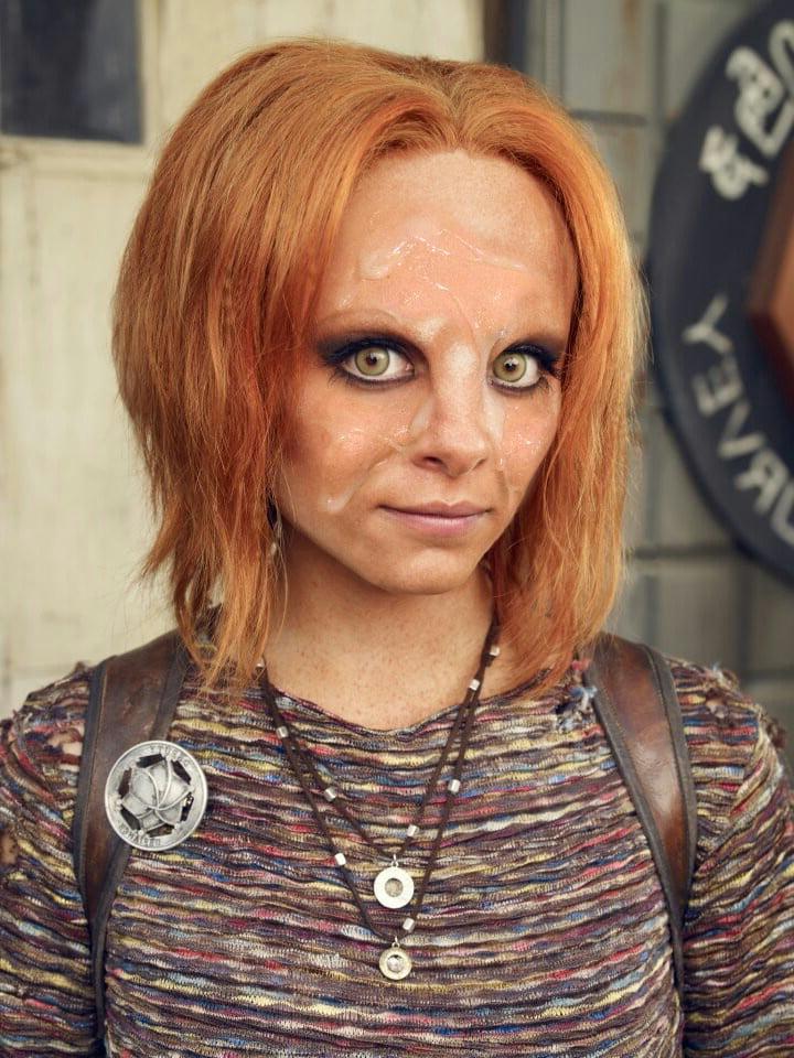 21P Celebrity facial fakes 001