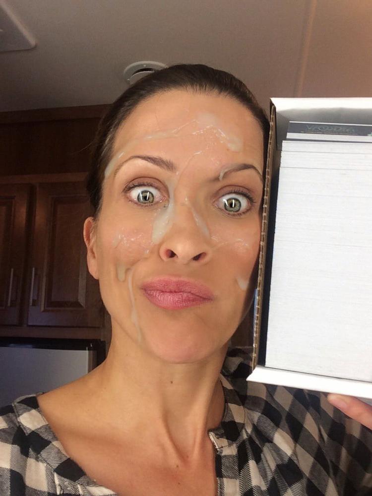 21P Celebrity facial fakes 001