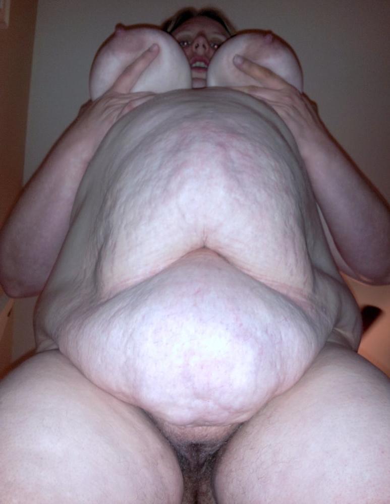 25P Mature meaty mom's living the dream