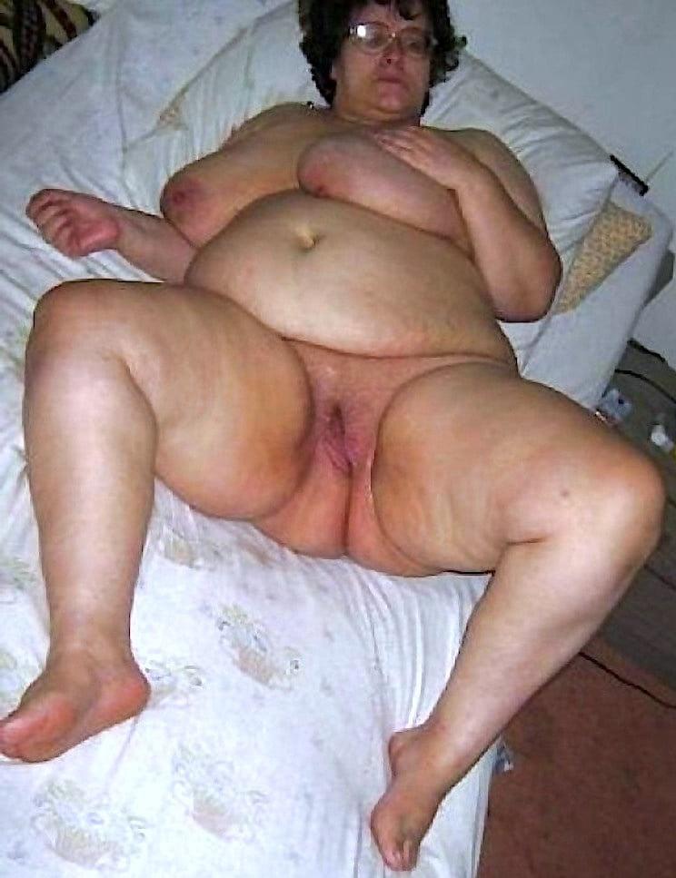 25P Mature meaty mom's living the dream