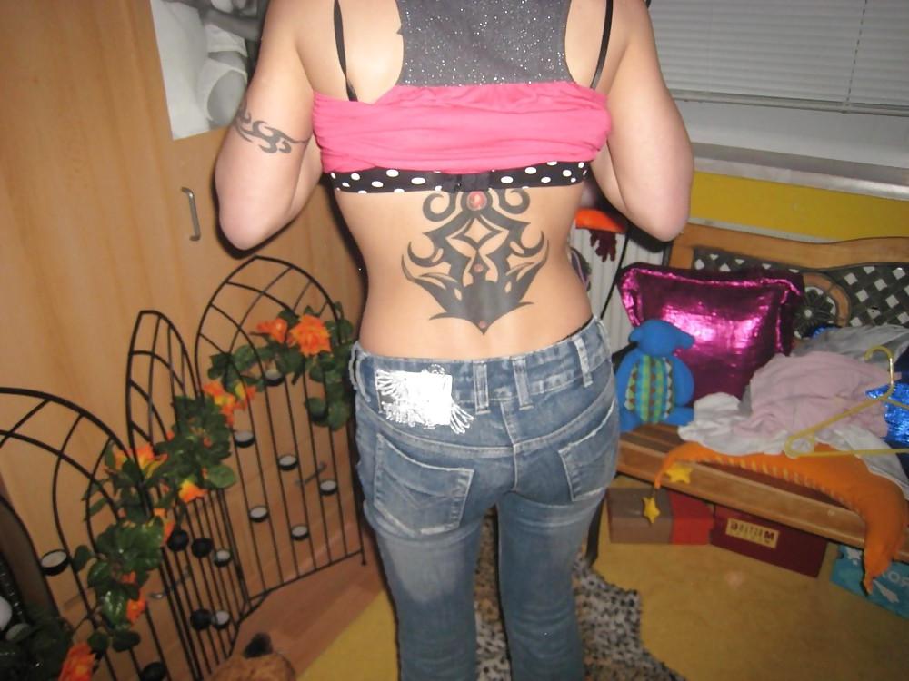 25P HORNY TATTOO SLUT