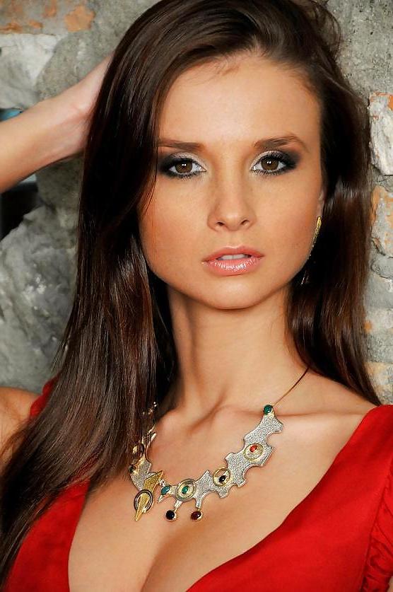 25P Ewa Tulacz (Polish TV quiz host)
