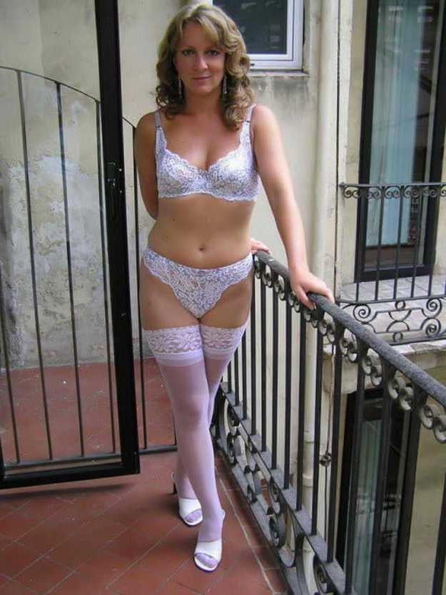 25P From MILF to GILF with Matures in between 214
