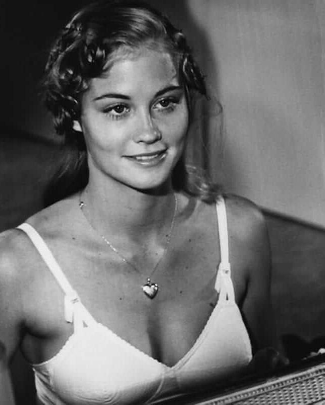 25P Celebrity Hot 250 - #192 Cybill Shepard