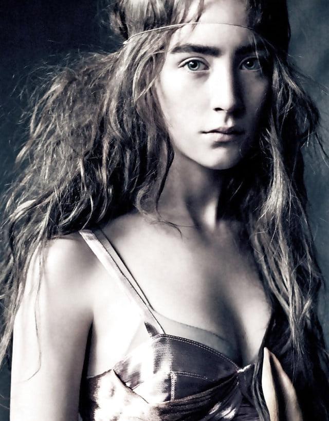 25P Celebrity Hot 250 - #193 Saoirse Ronan