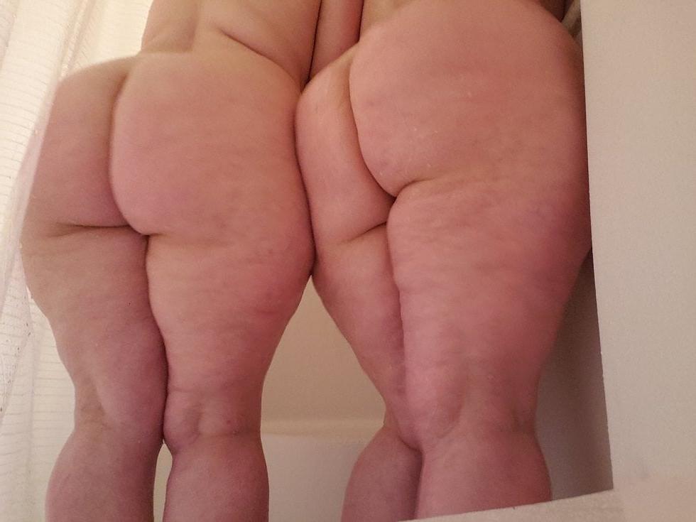25P A collection of good asses 1