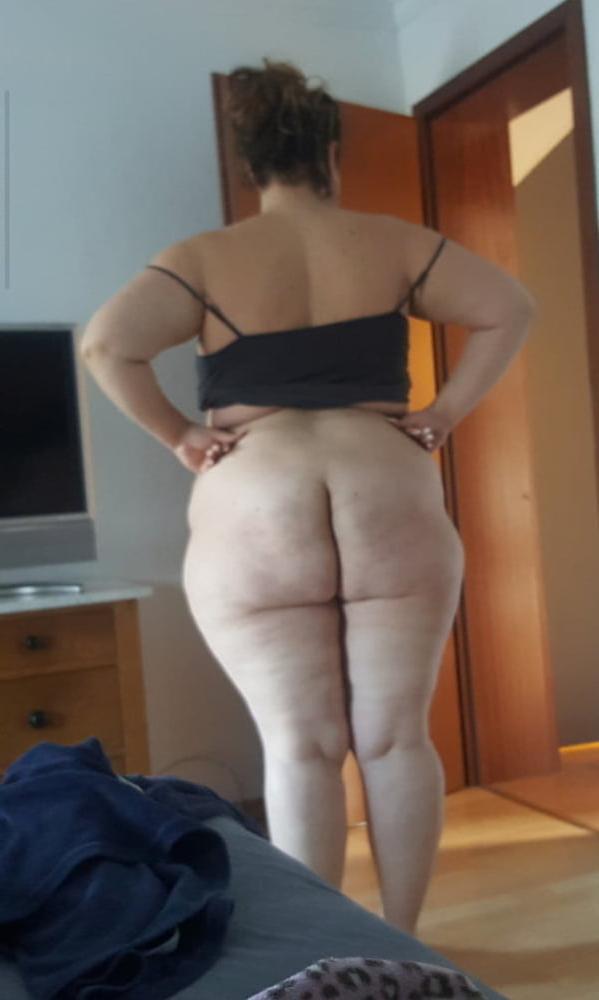 25P A collection of good asses 1