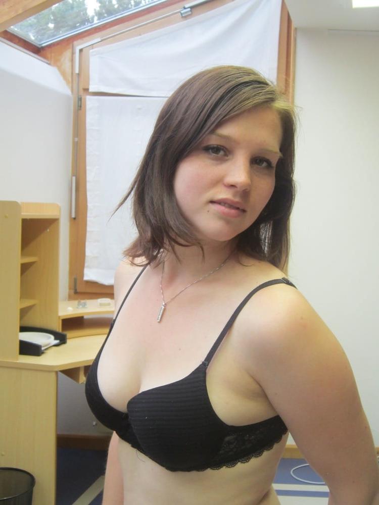 25P Horny Swiss Julia