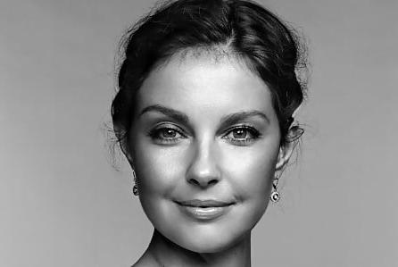 25P Celebrity Hot 250 - #200 Ashley Judd