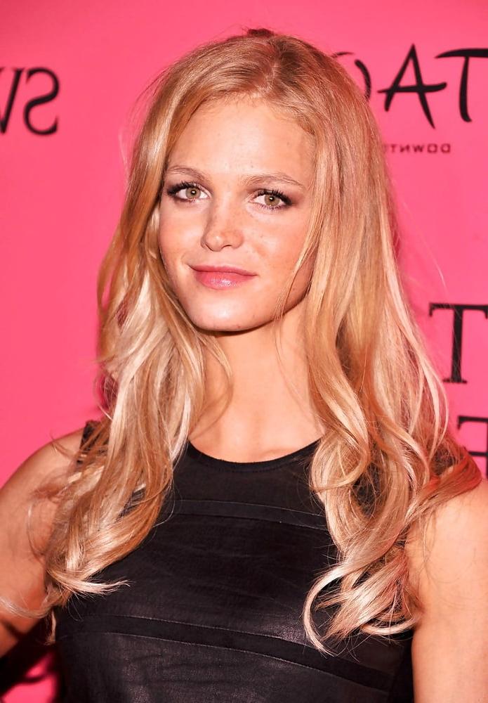 25P Celebrity Hot 250 - #202 Erin Heatherton