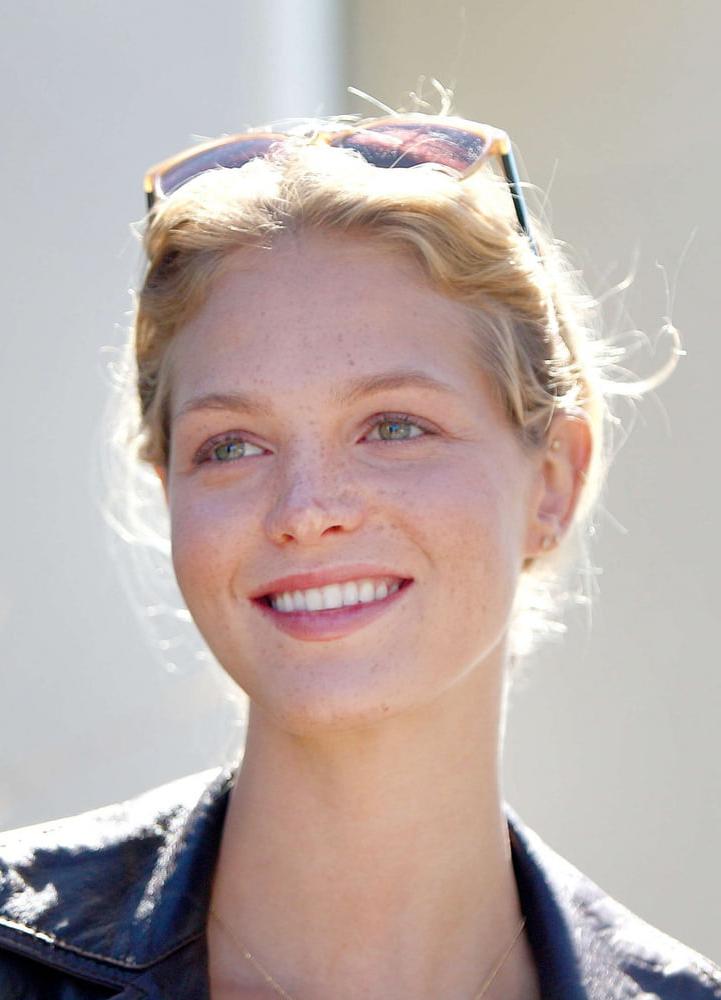 25P Celebrity Hot 250 - #202 Erin Heatherton