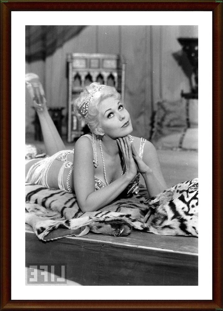 25P A1NYC Vintage Celebrity Actress