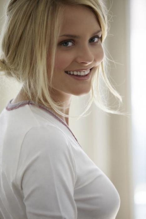 25P Celebrity Hot 250 - #212 Petra Silander