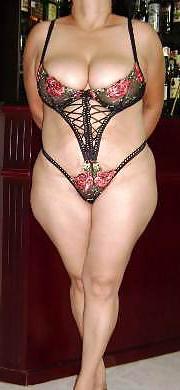 15P A swinger wife