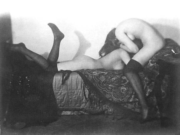 24P Vintage lesbians B&W
