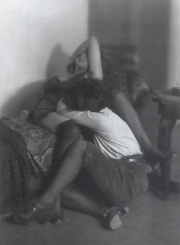 24P Vintage lesbians B&W