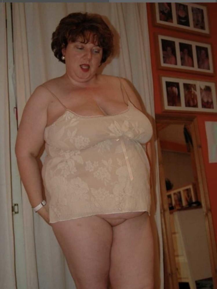 24P From MILF to GILF with Matures in between 184