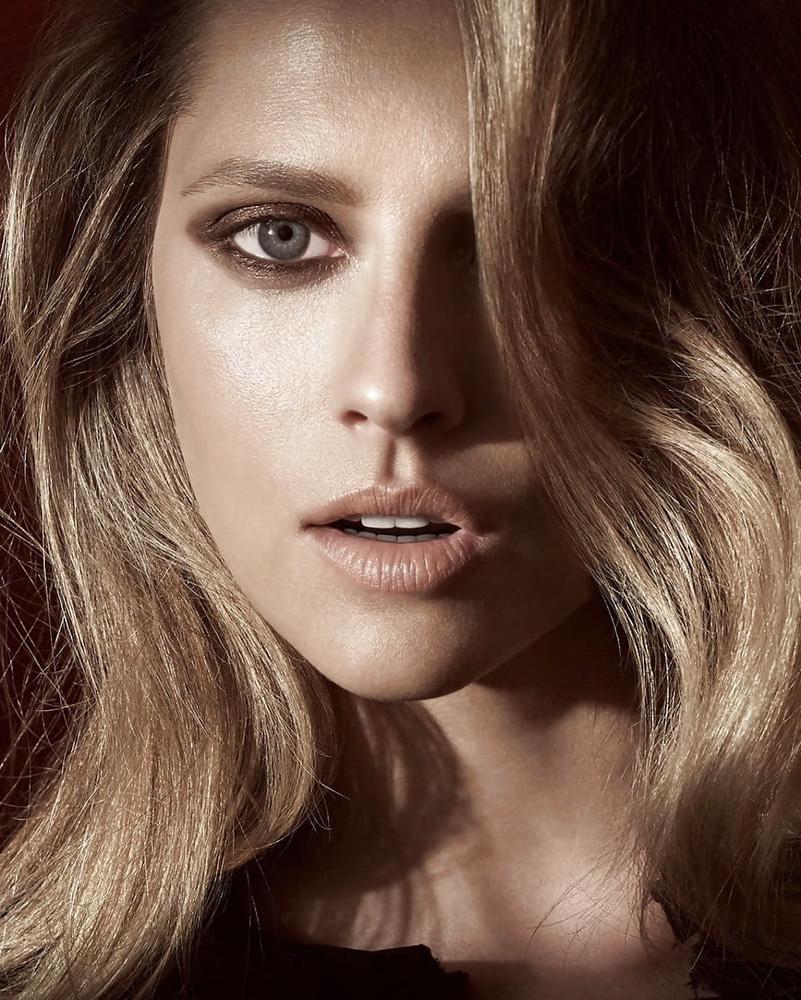 25P Celebrity Hot 250 - #216 Teresa Palmer