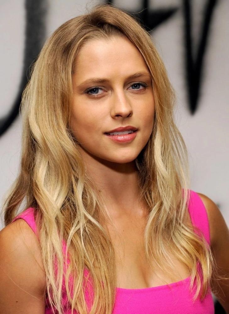 25P Celebrity Hot 250 - #216 Teresa Palmer