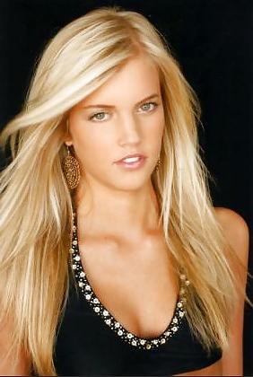 25P LaurenTannehill - Such a cutie