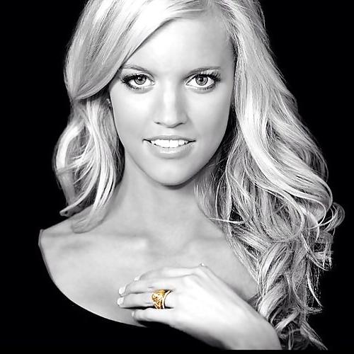 25P LaurenTannehill - Such a cutie