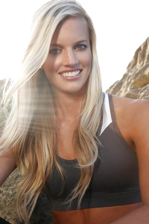 25P LaurenTannehill - Such a cutie