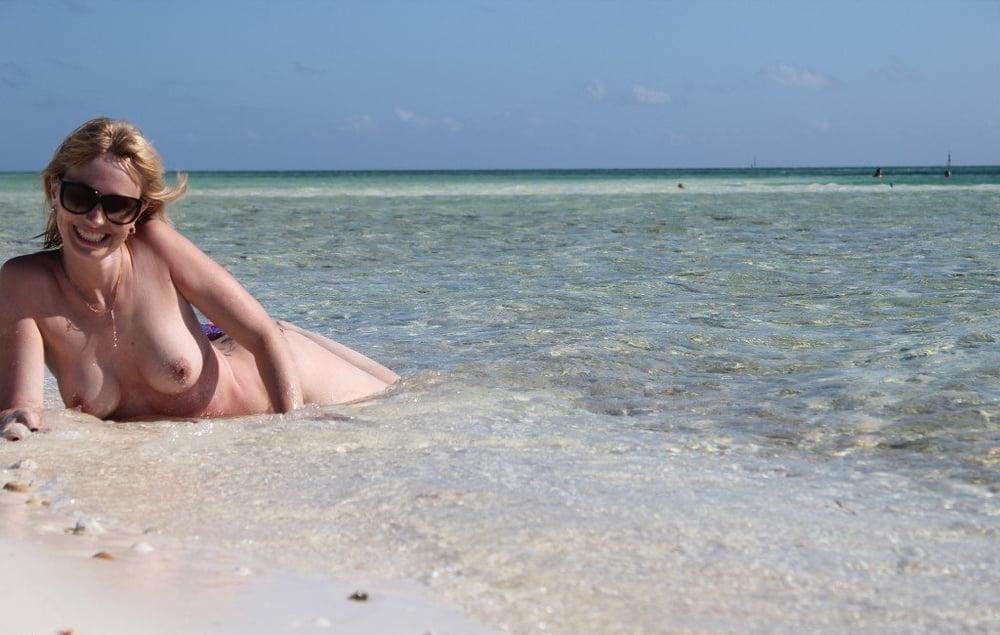 25P Swingers At the Beach #84