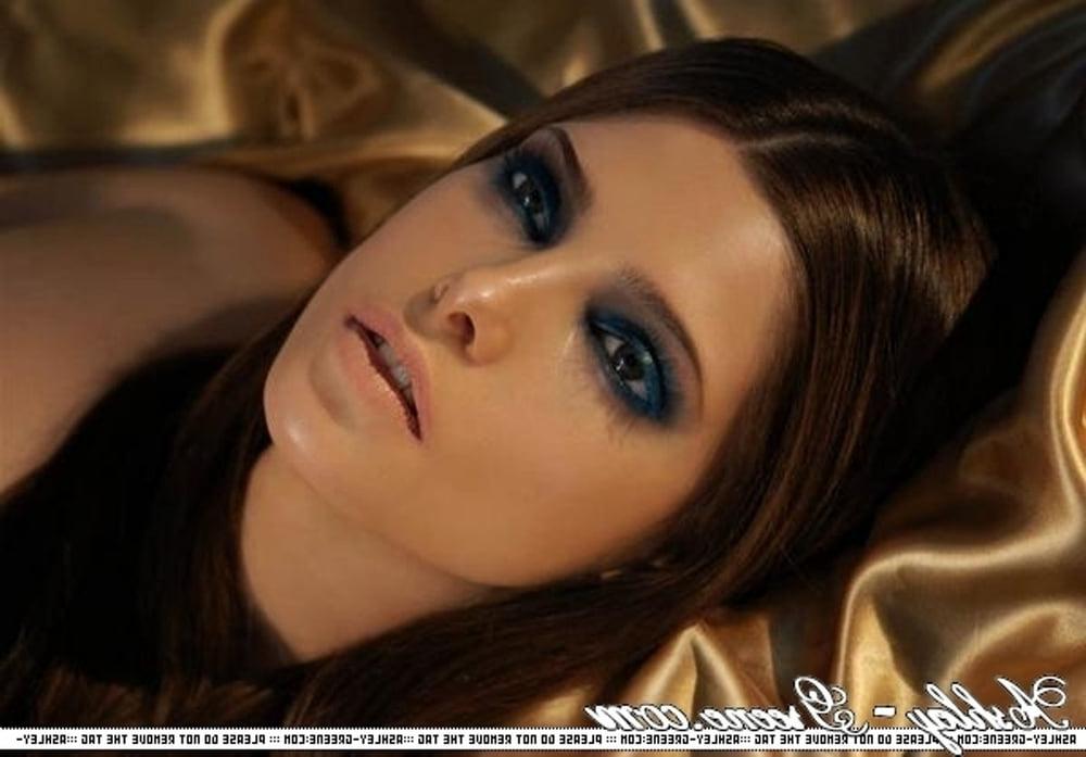 25P Celebrity Hot 250 - #205 Ashley Greene