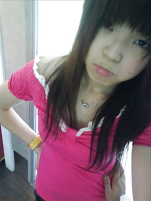 23P Cute taiwanese girl creampie
