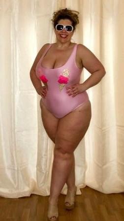 25P My 3rd selection of grannies &amp; matures in pink lingerie