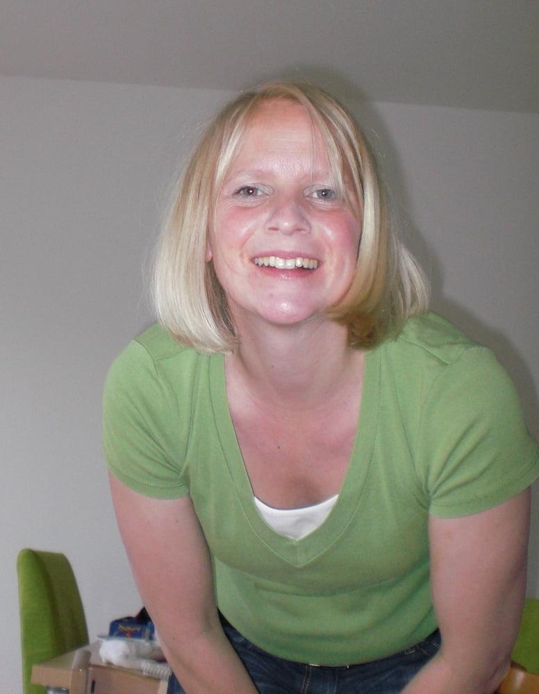 25P Women Need Exposure 823 - Swinging Mature MILF