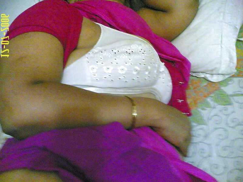 10P SEXY INDIAN AUNTY's Show