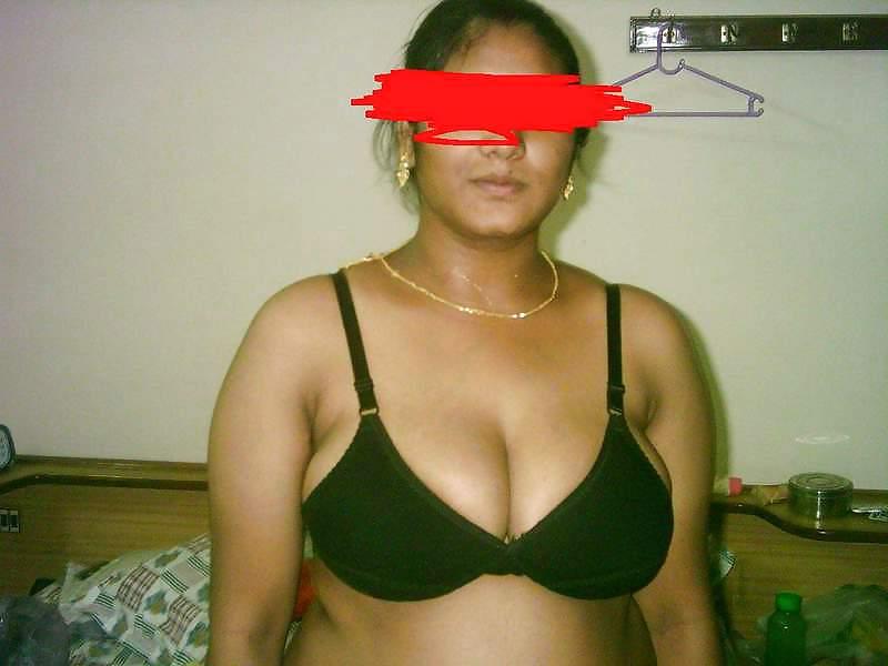 10P SEXY INDIAN AUNTY's Show