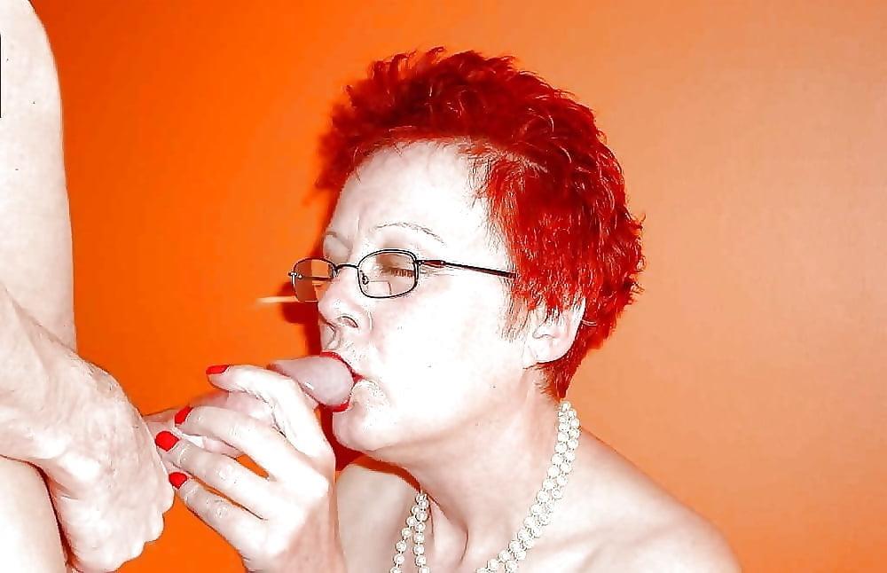 25P OLDER LADIES LIKE SUCKING COCK 31