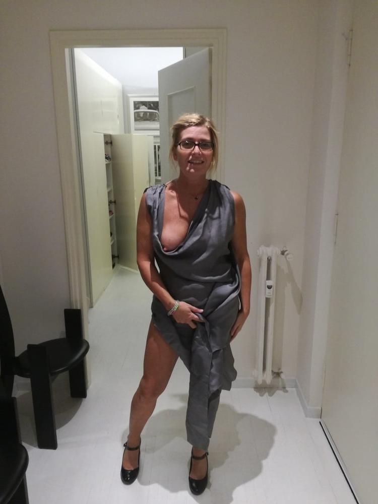 12P 49 yo italian slut wife