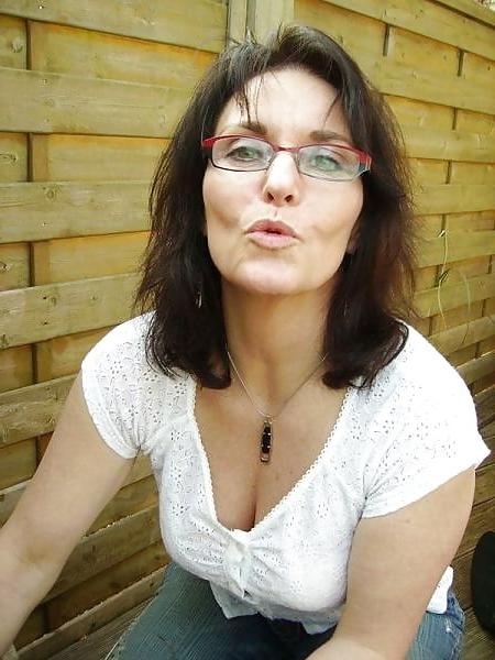 25P Milfs - Posing 42