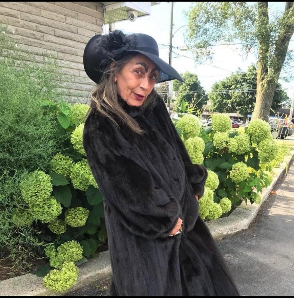6P Sexy gilf