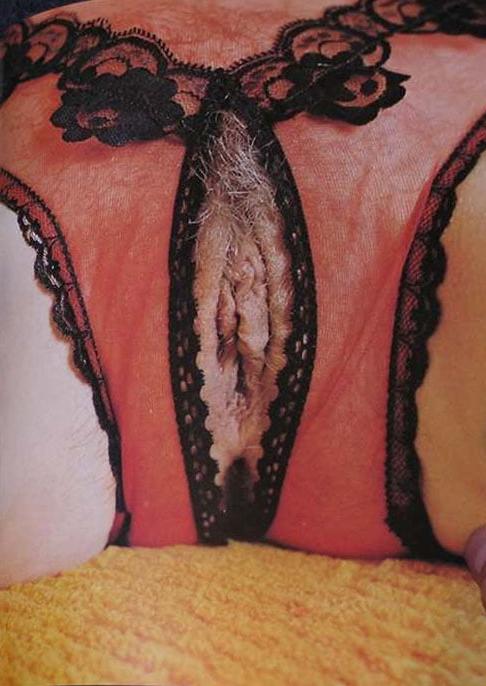 25P Vintage Crotchless Panties 4
