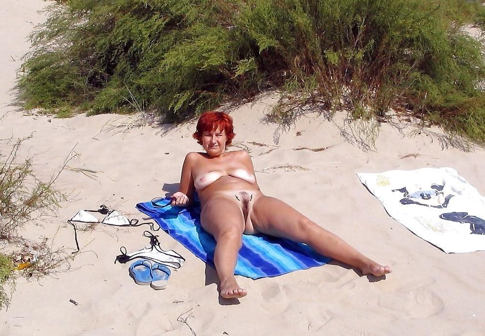 25P Swingers At the Beach #81