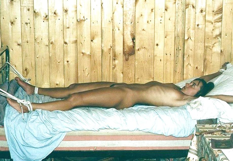 25P Vintage amateurs & retro pics.