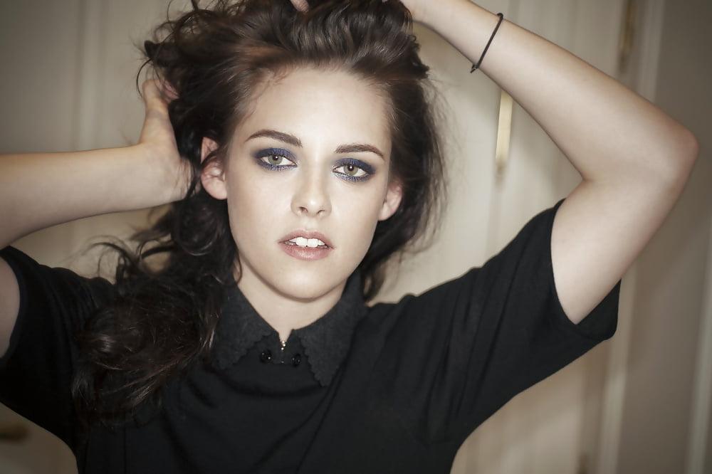 25P Celebrity Hot 250 - #231 Kristen Stewart