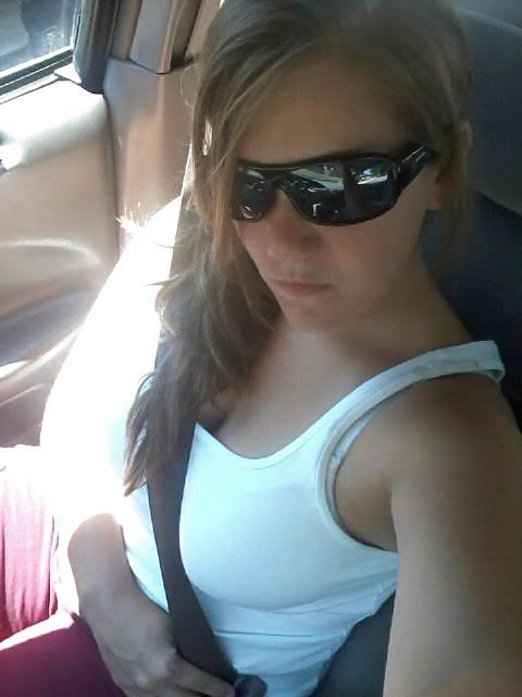 20P Big Tits Cleavage Queens (NON-porn)