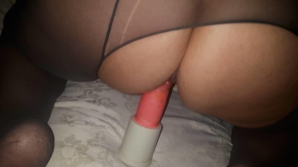 21P Wow!!  such  a very nice rear view of the  sweet slut Jayne