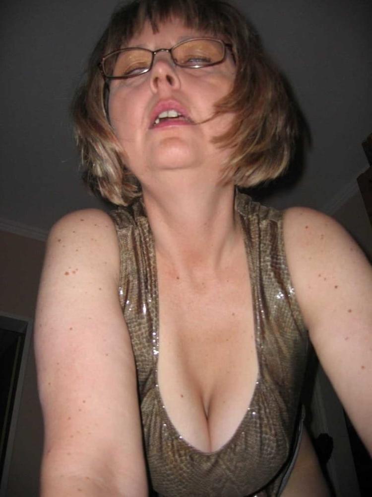 25P From MILF to GILF with Matures in between 180
