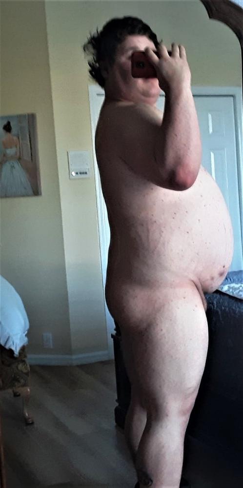25P Tommy's big balls and useless clit